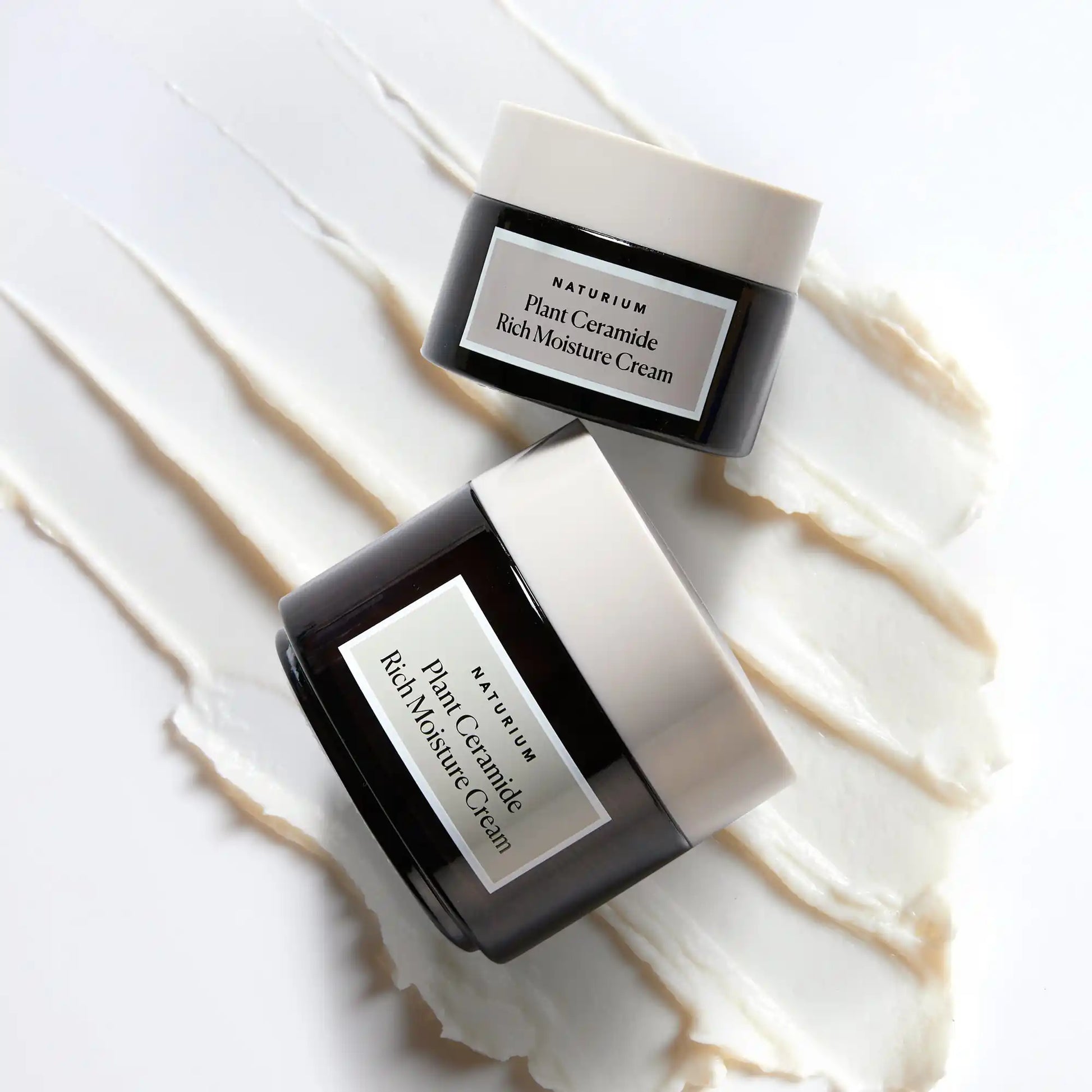 plant-ceramide-rich-moisture-cream-jumbo-o6 11_18_2021_Naturium0575-crop.webp