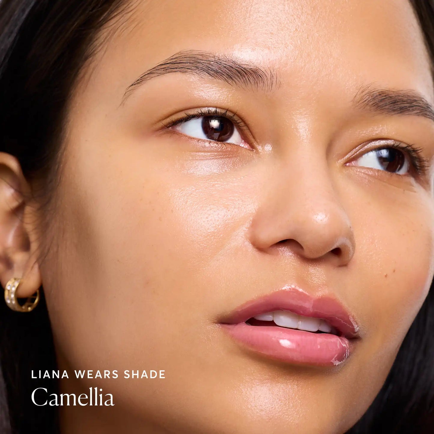 phyto-glow-lip-balm-camellia-h7 NATR-60075-Alt-Images-Phyto-Glow-Lip-Balm-Camellia-04.webp